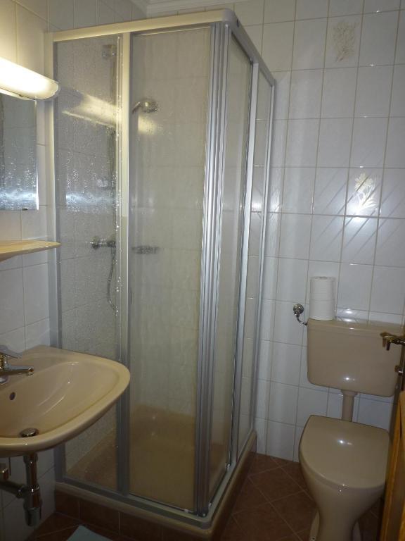 One-Bedroom Apartment with Balcony