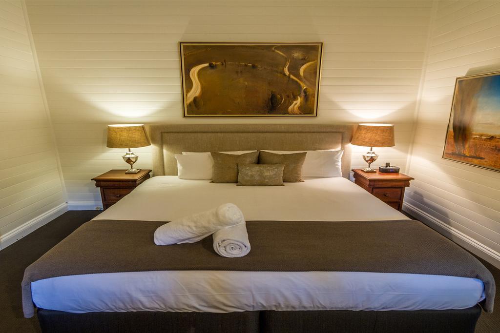 Suite 7 - Mary James,318069577:JPEG