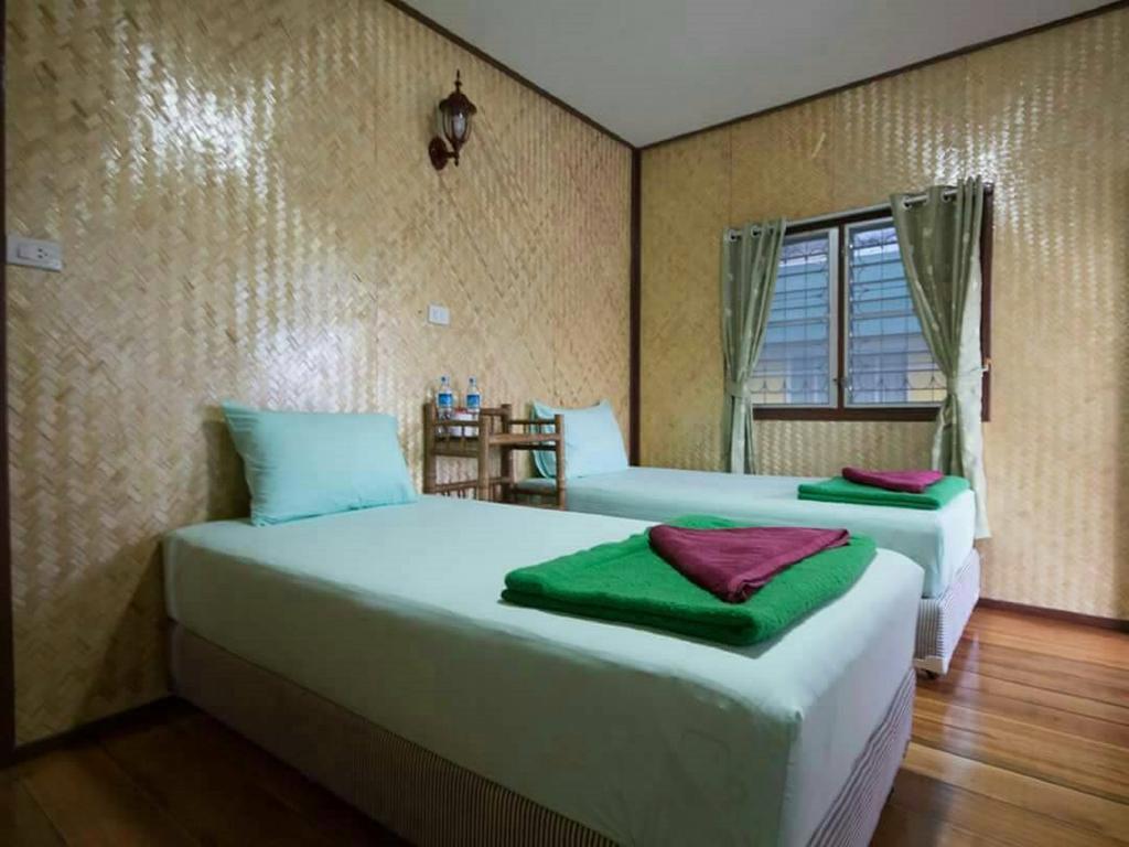 Raft Room with River View and Air Conditioning