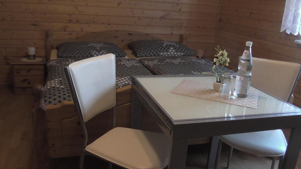 Dreibettzimmer