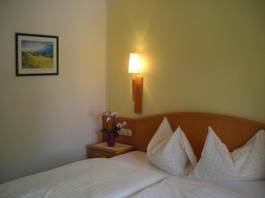 Standard Double or Twin Room,545112153:JPEG