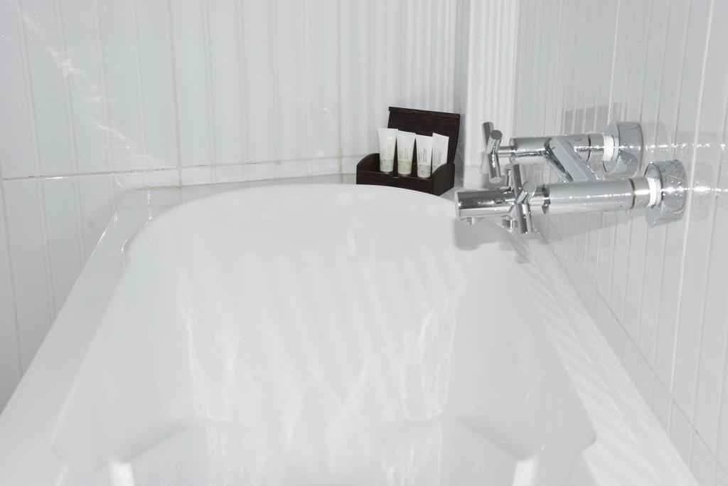 Deluxe Double Room with Balcony and Sea View,399704910:JPEG