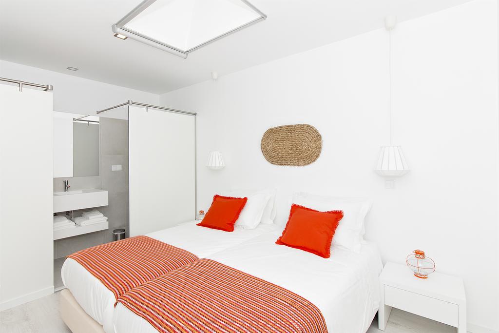Twin Room with Private Bathroom