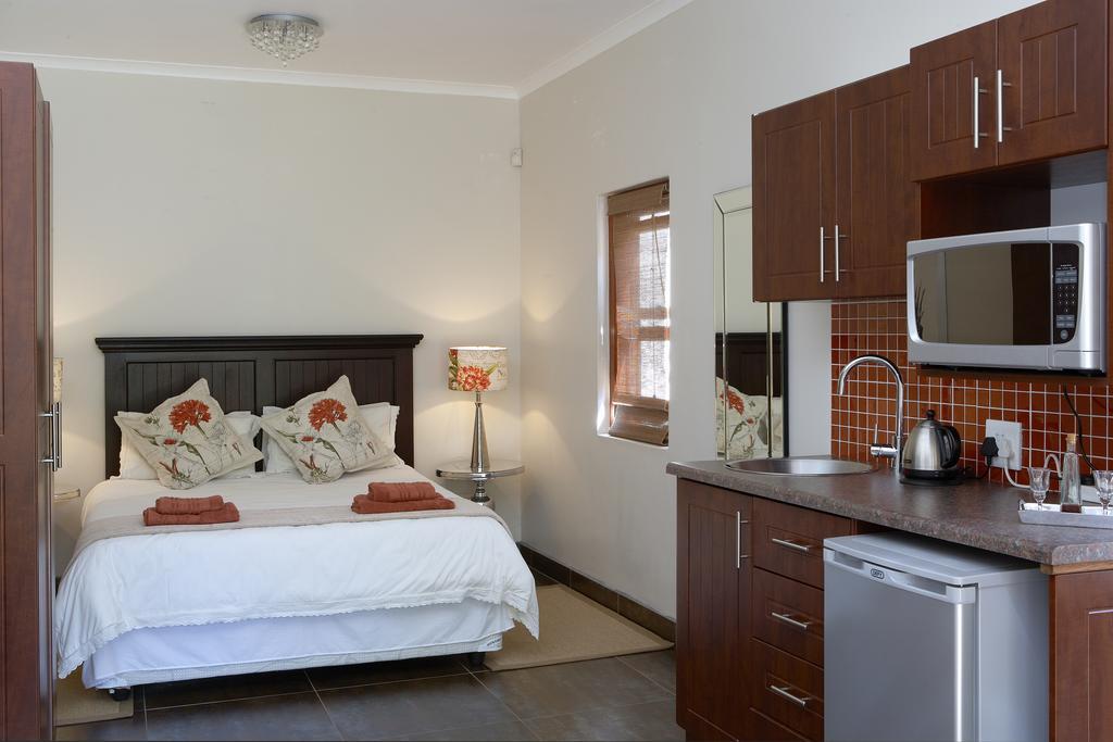 Deluxe Double Room with Terrace