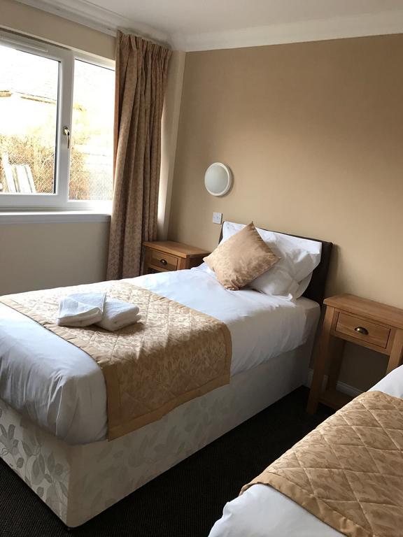 Family Room,382441537:JPEG