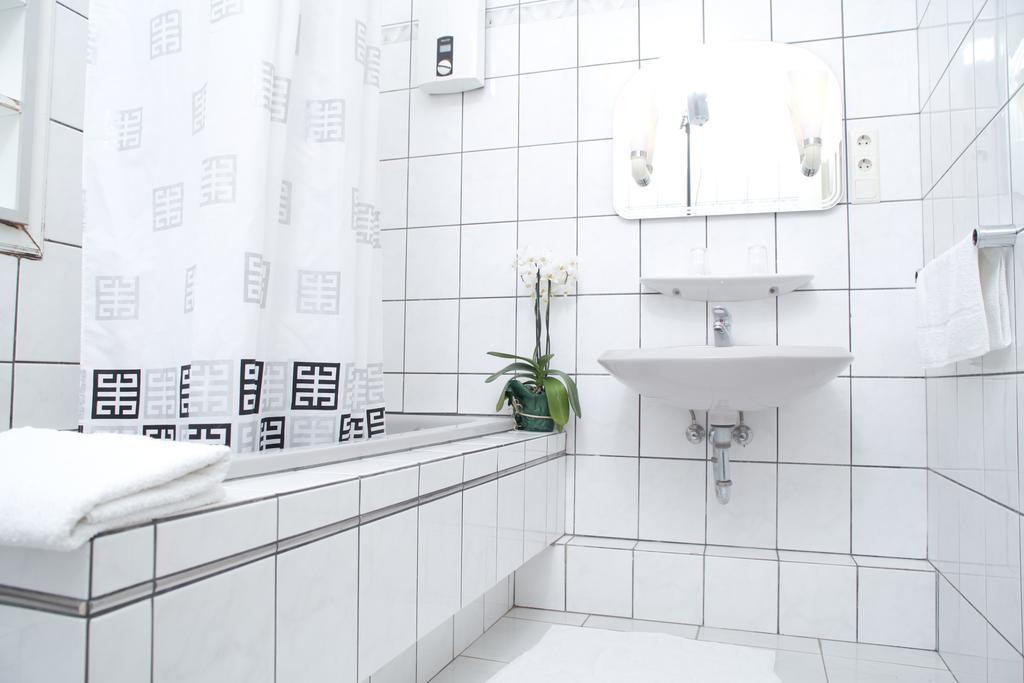 Zweibettzimmer mit Gemeinschaftsbad