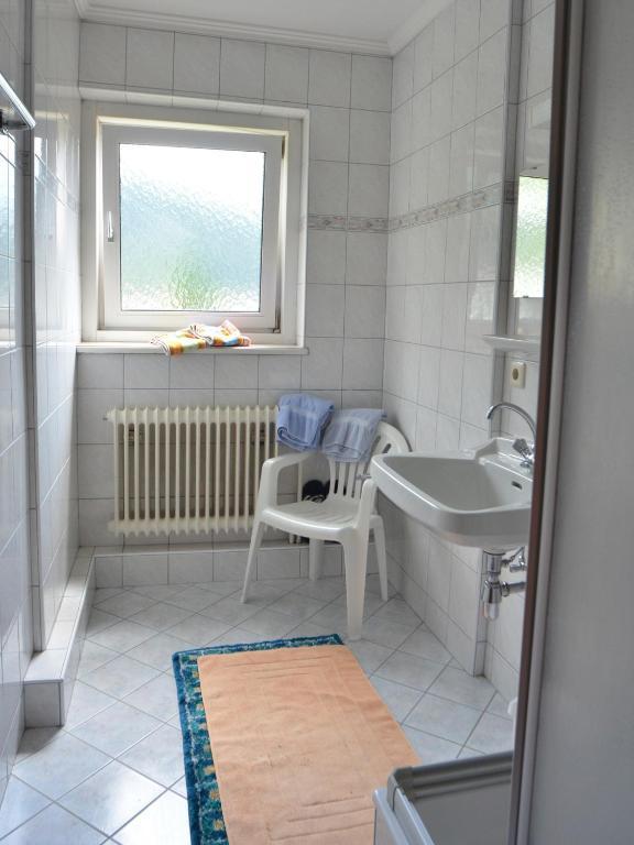 Einzelzimmer mit Gemeinschaftsbad