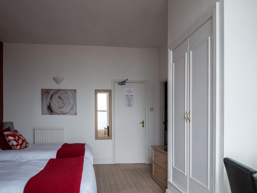 Twin Room with Sea View