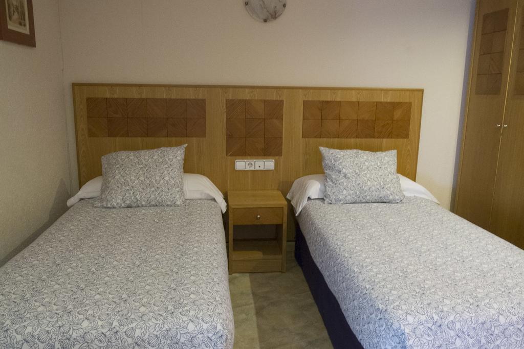 Twin Room,397442223:JPEG