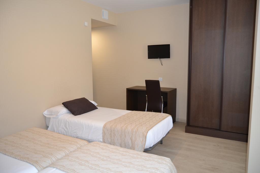 Standard Triple Room,397474497:JPEG