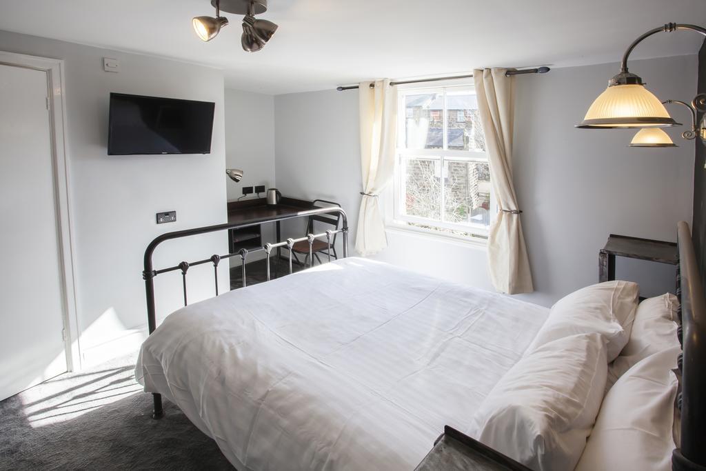 Small Single Room,958253062:JPEG