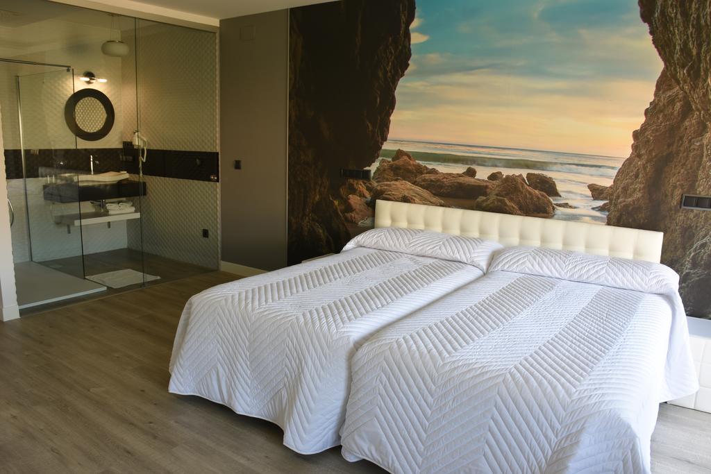 Deluxe Double or Twin Room with Mountain View