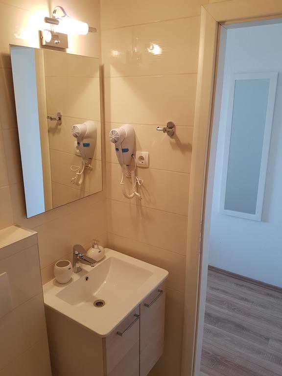 Comfort Double Room with Shower