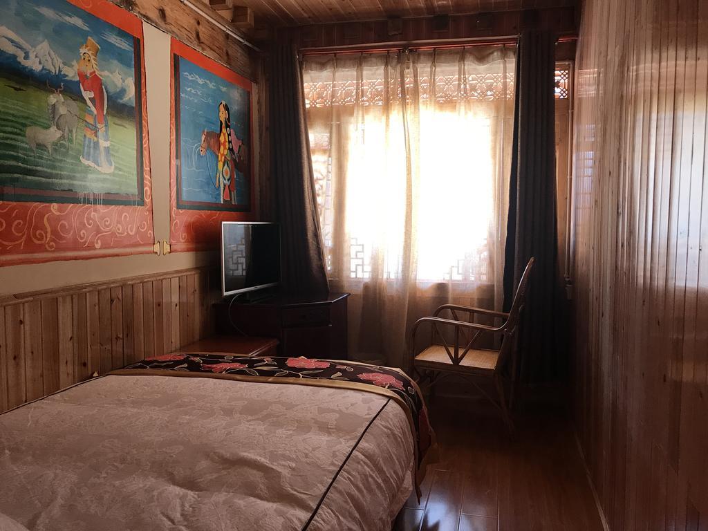 Single Room with Mountain View