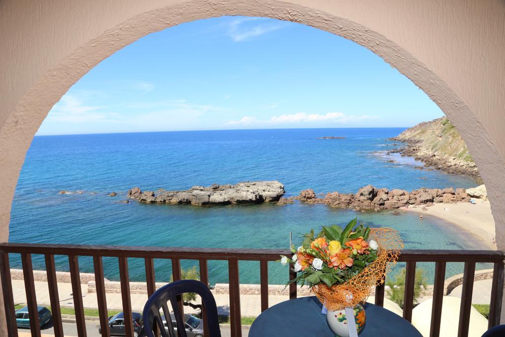 Tweepersoonskamer met Balkon en Uitzicht op Zee