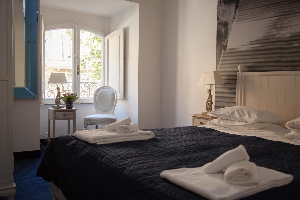 Superior Double Room Via Leone IV 38,403564626:JPEG