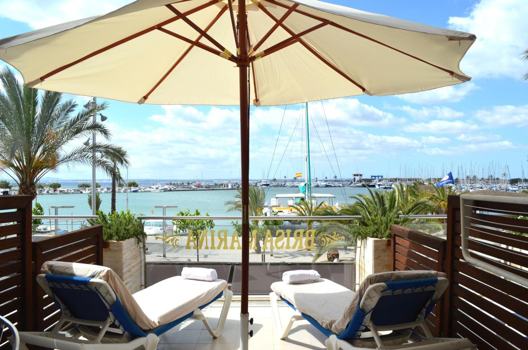 Zweibettzimmer mit Terrasse und Meerblick