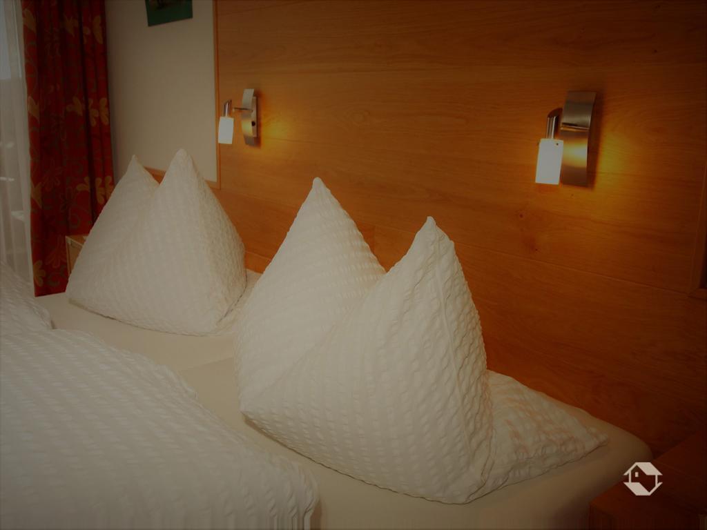 Doppelzimmer mit Balkon