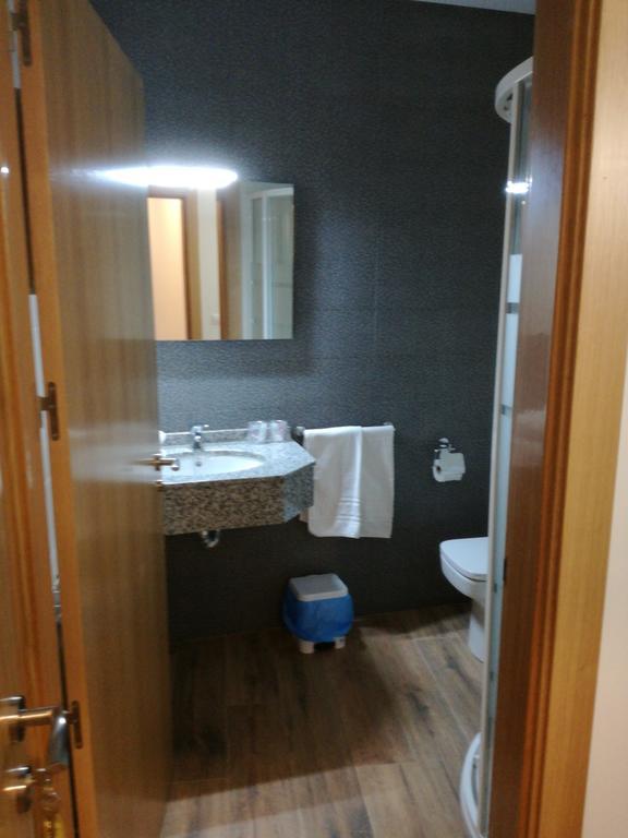 Twin Room Private Bathroom Ground Floor,437391789:JPEG