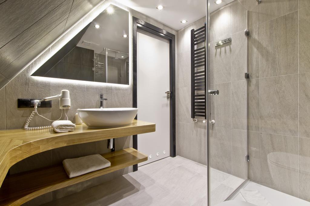 Premium Single Room