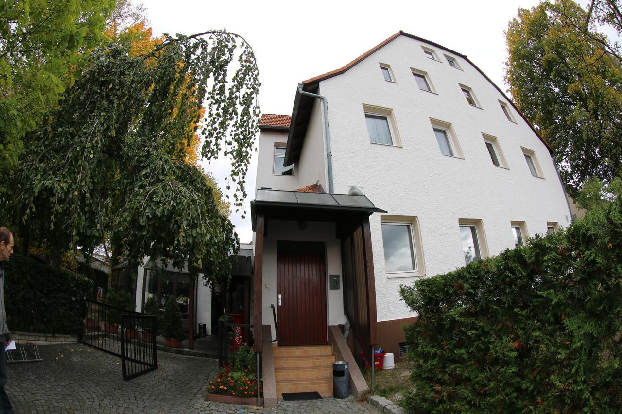 Einzelzimmer mit Gemeinschaftsbad