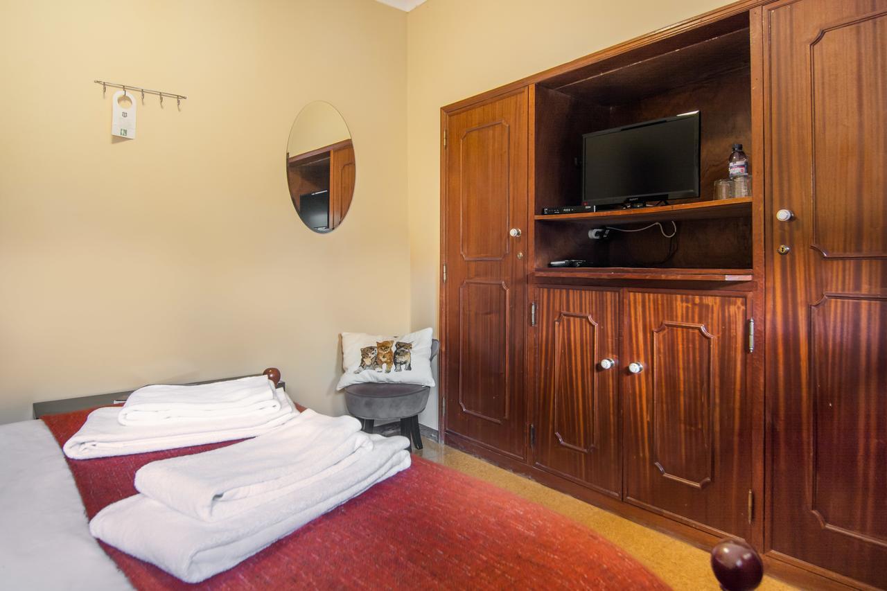 Doppelzimmer mit externem Badezimmer
