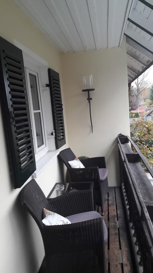 Doppelzimmer mit Balkon