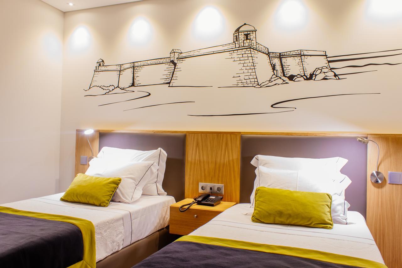 Quarto Twin com Cama Extra