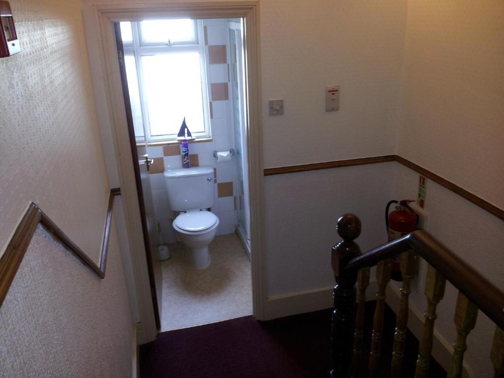 Single Room with Private External Bathroom