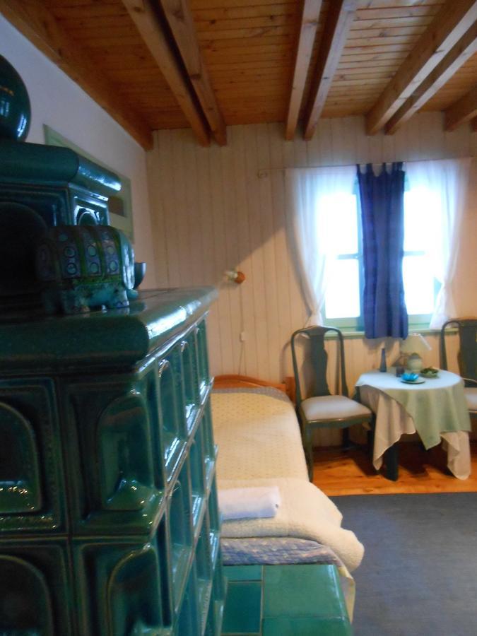 One-Bedroom Cottage with Forest view