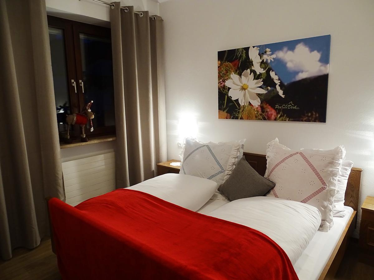 Tweepersoonskamer met Gedeelde Badkamer