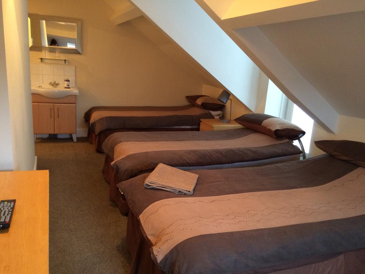 Standard Quadruple Room,640112754:JPEG