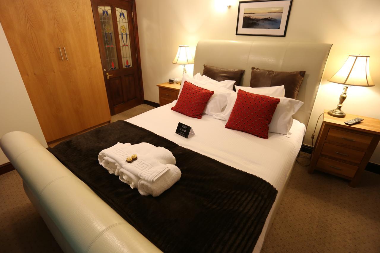 King Suite with Whirlpool