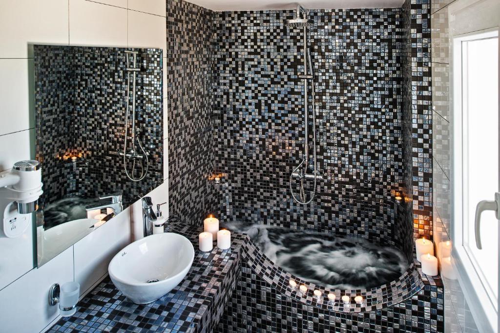 Suite Deluxe con Vasca Idromassaggio Esterna e Vista Mare