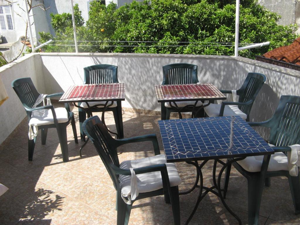 Two-Bedroom Apartment with Balcony and Sea View
