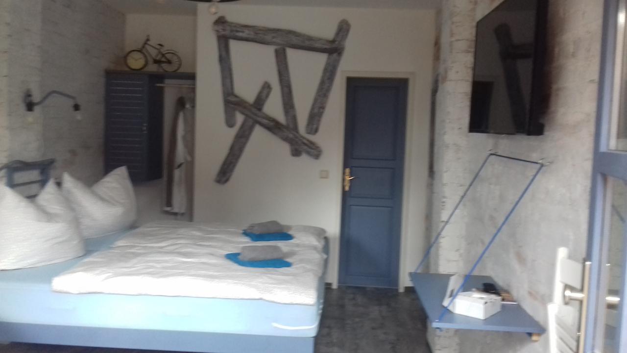 Doppelzimmer mit Gartenblick