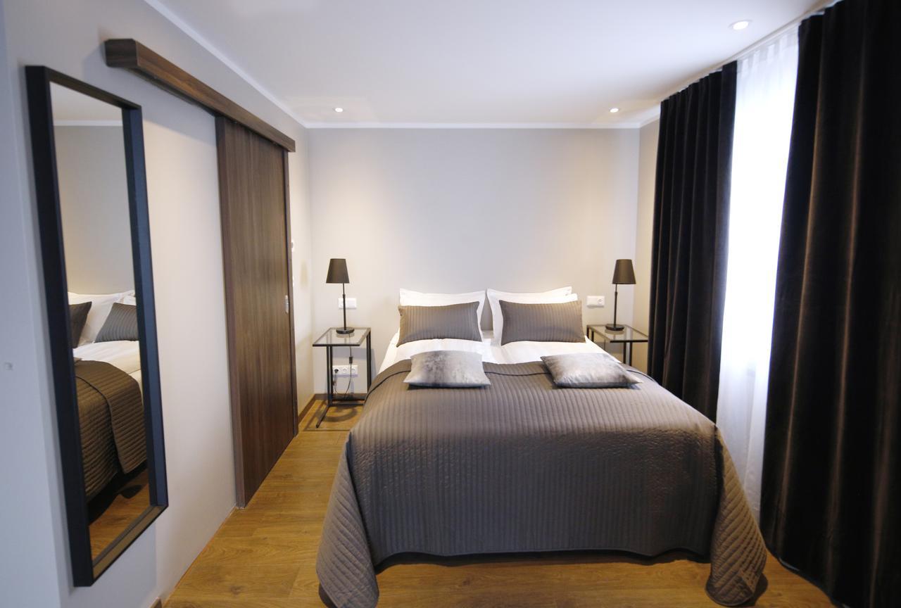 Doppel-/Zweibettzimmer mit eigenem Bad