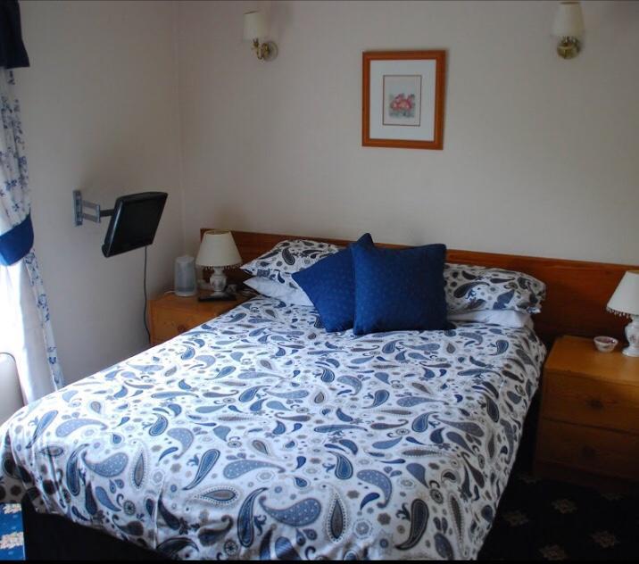 Double Room with Shared Bathroom