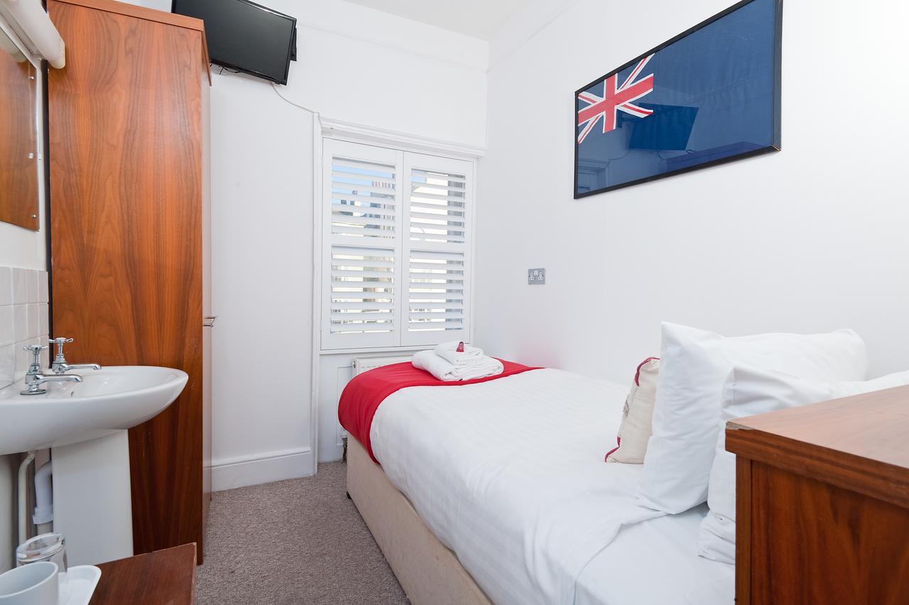 Single Room,630192150:JPEG