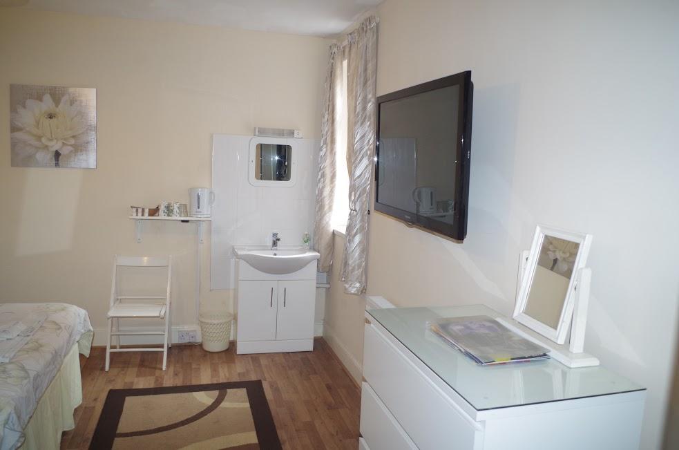 Family Room,930193348:JPEG