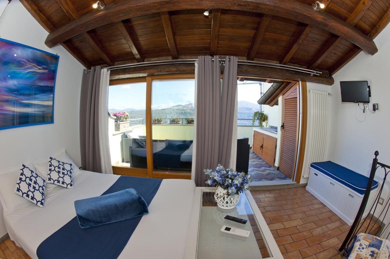 Suite with Lake View