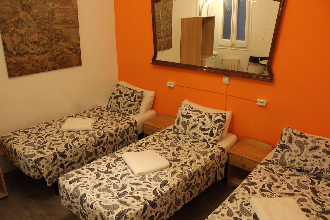 Triple Room with Shared Bathroom