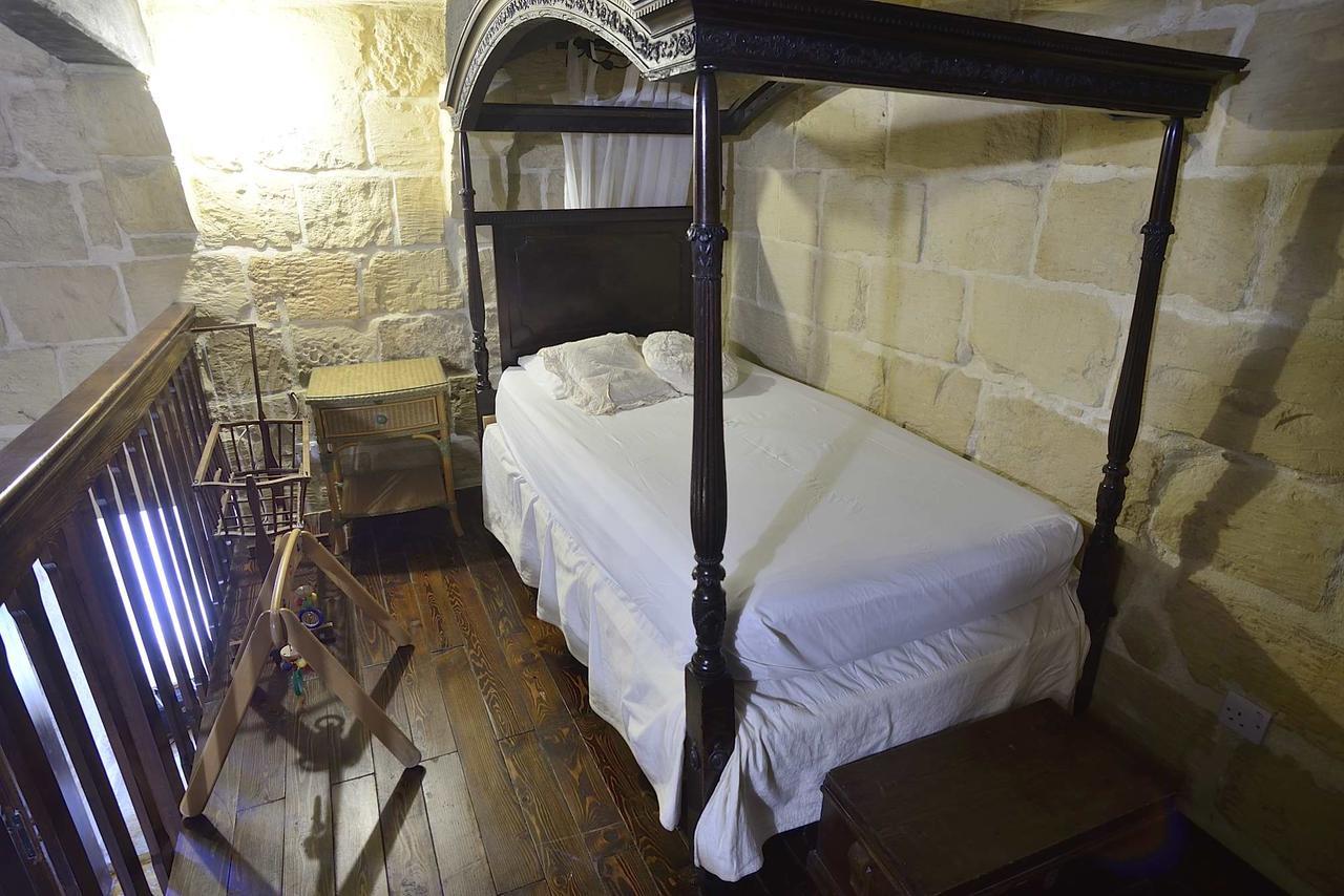 Luxury Suite,632188365:JPEG