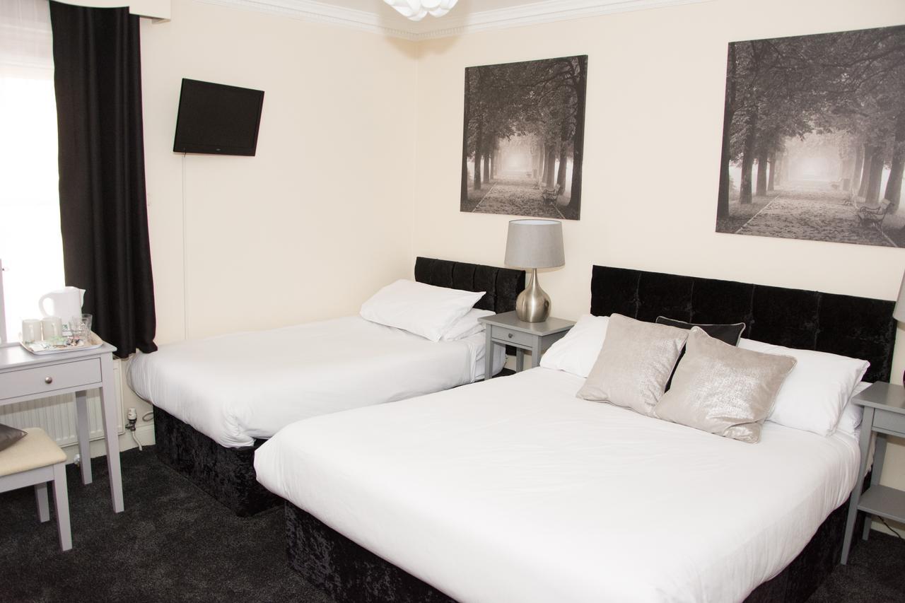 Triple Room,640846287:JPEG