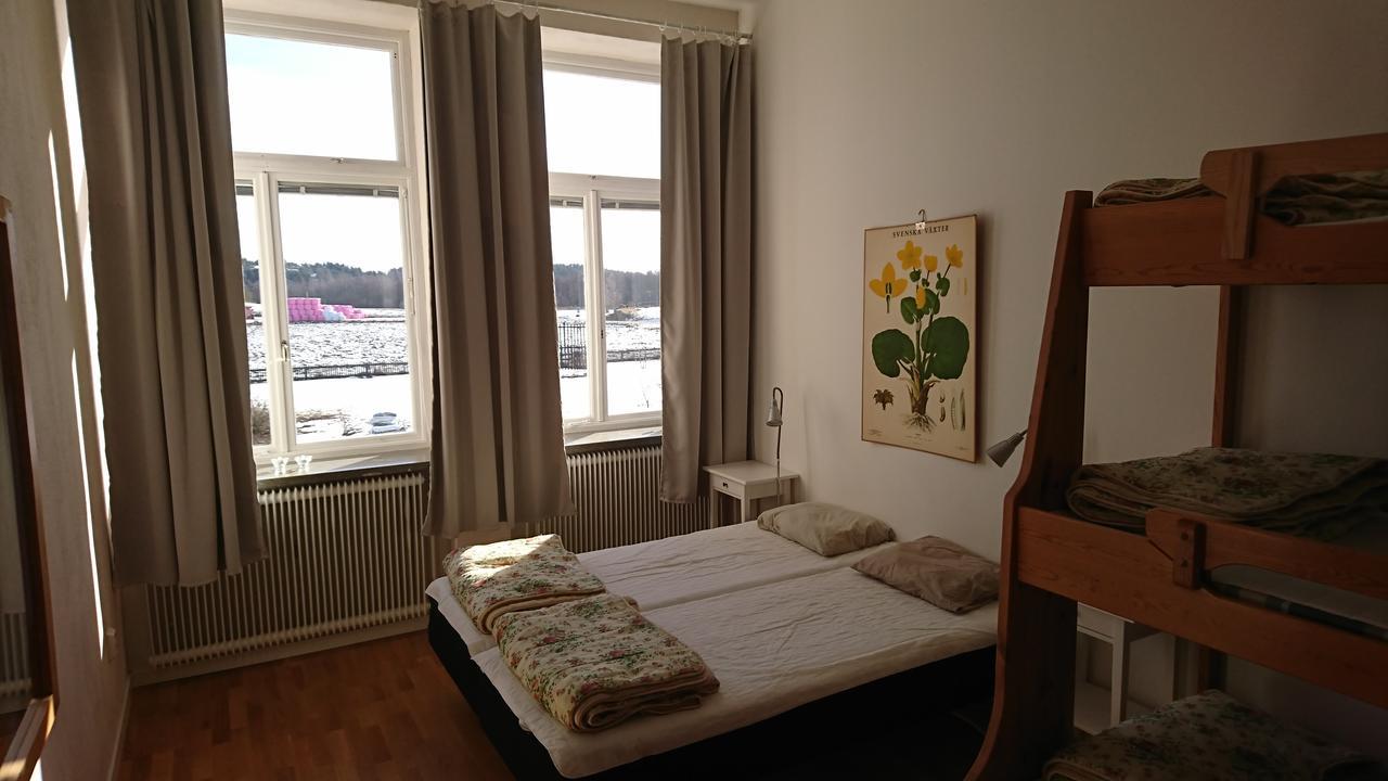 Habitación familiar con aseo