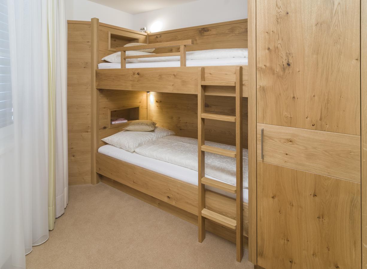 Two-Bedroom Apartment Balcony,642103368:JPEG