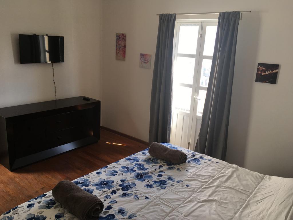 Habitación con baño compartido - Cama grande