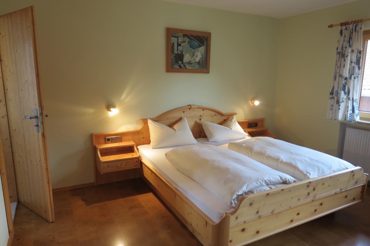 Doppelzimmer mit Balkon