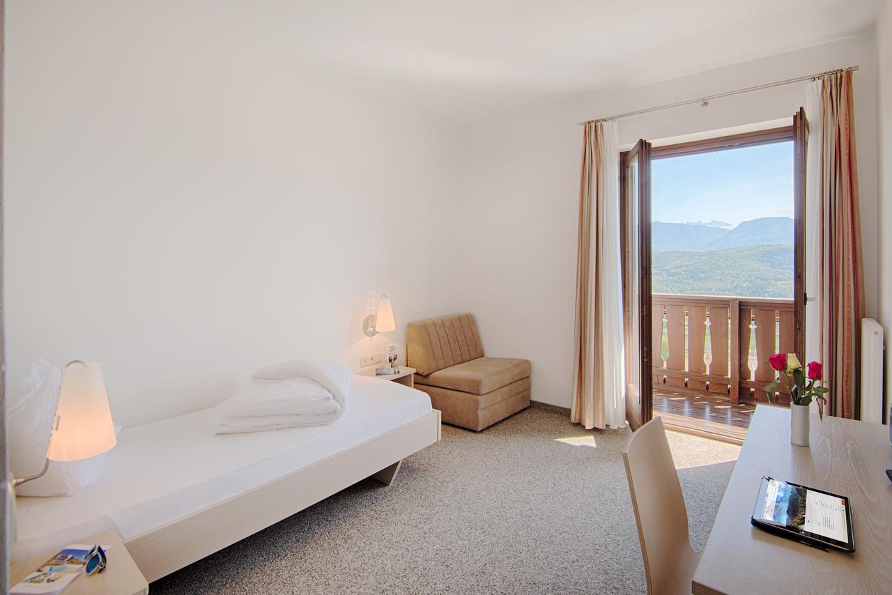 Single Room Balcony,652813281:JPEG