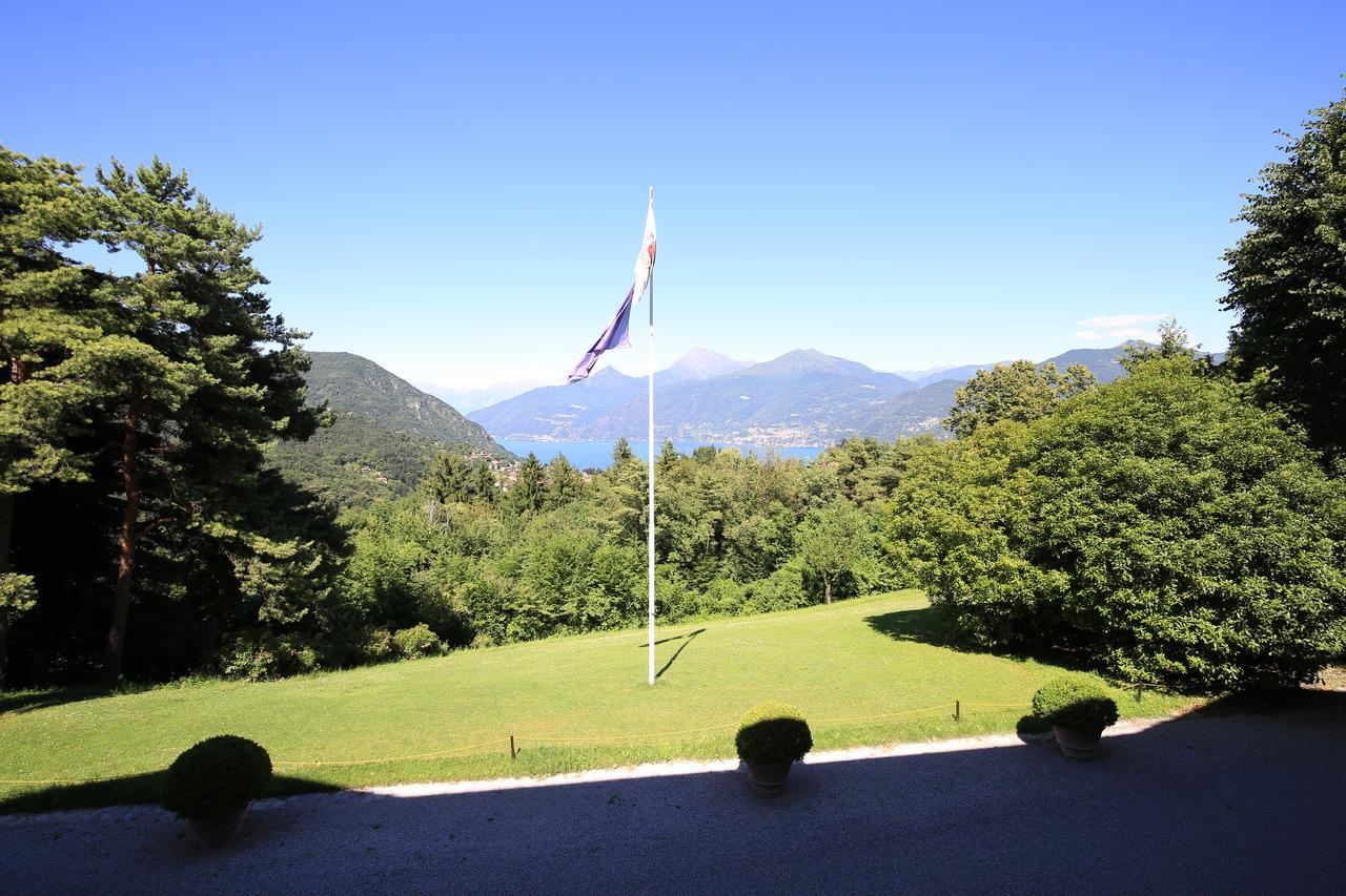 Camera Matrimoniale con Vista Lago